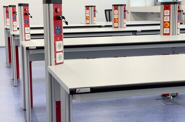Laboratorní nábytek elektro ELABO. Laboratorní nábytek elektro ELABO.