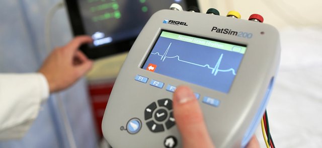 Simulátor pacienta Rigel Medical PatSim200 - obrázok 1