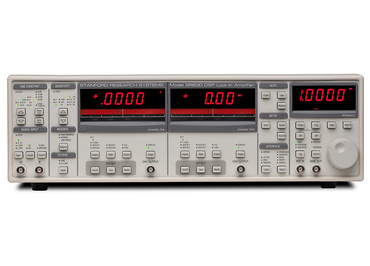 Stanford Research systems, SRS SR830, SR 830, Lock-in, zosilňovač, slabé signály, meranie, analýza, kvalitné prevedenie.